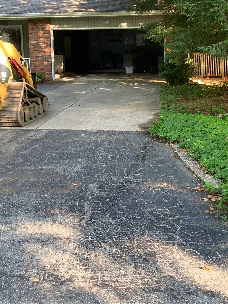 Residential driveway concrete construction