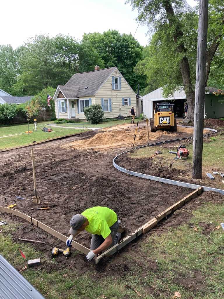 Custom designed concrete driveway construction