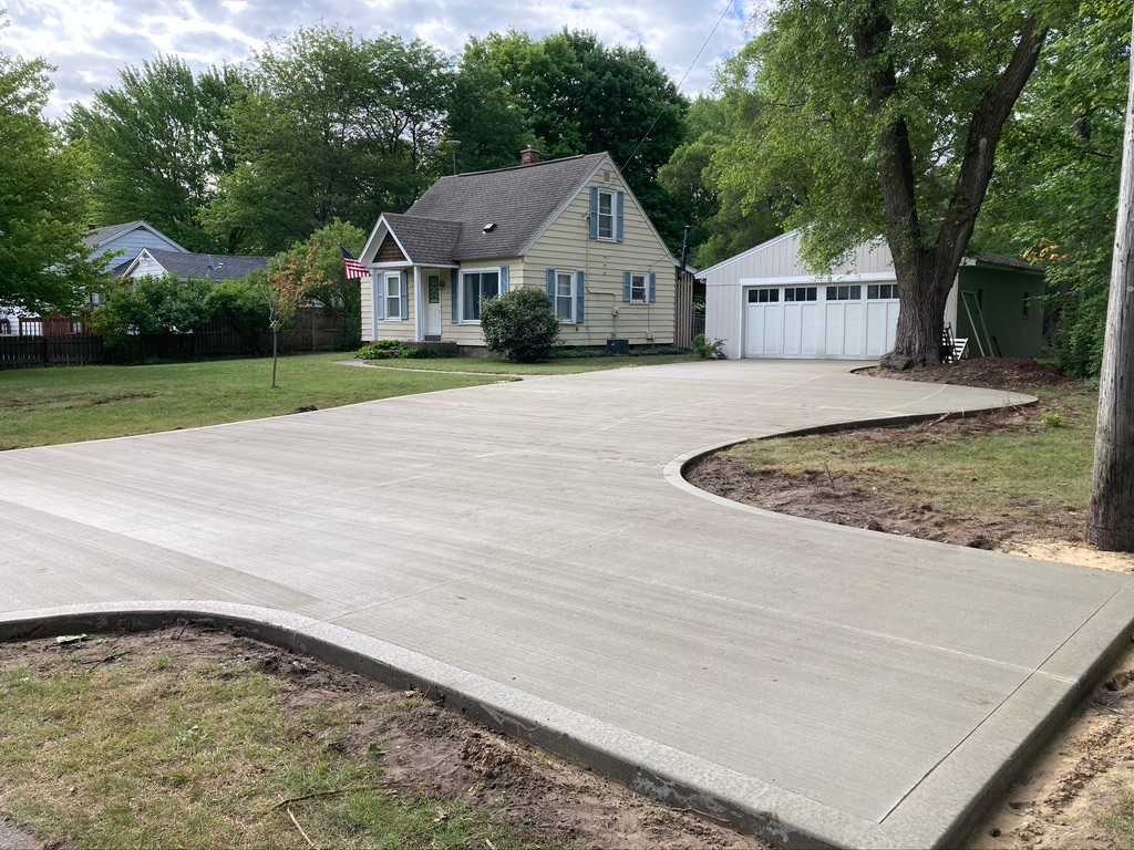 Custom designed concrete driveway construction